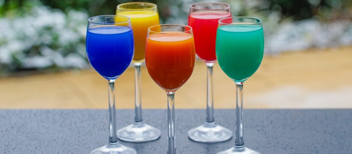colorful-drinks-3252180_s-1392x929