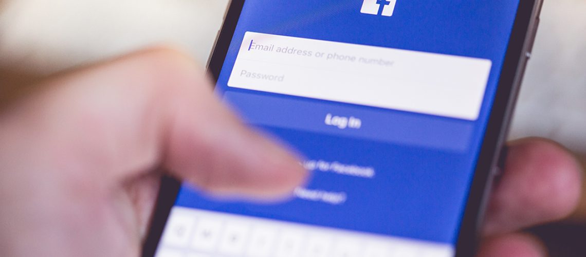 facebook-app-login-splash-screen-on-iphone-picjumbo-com